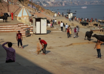 Cricket on the Varanasi ghats